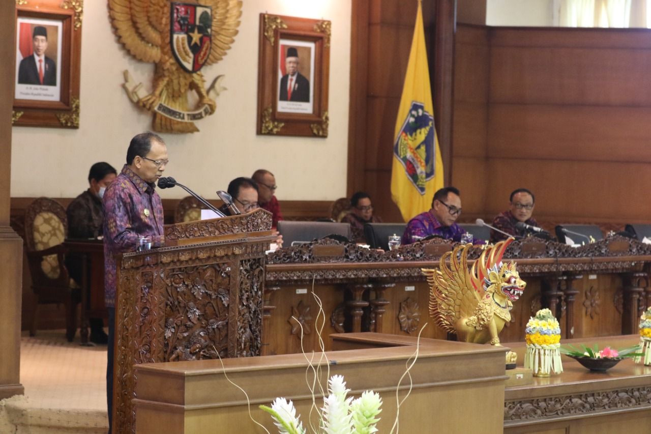 podiumnews.com-DPRD Bali Laporkan Hasil Pembahasan Raperda